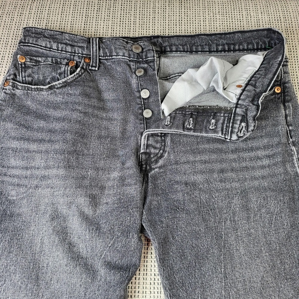 Levis 501 Jeans Mens 33x34 Gray Medium Wash Button Fly Straight Denim Pants